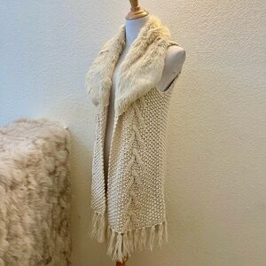 Anthropologie Lili’s Closet Anchorage Vest w/Faux Fur Collar - Beige- Sz L